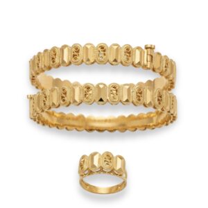 MATTE SHINE OVAL DESIGNED BANGLE