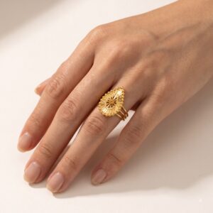 Gold Majestic Dewdrop Ring